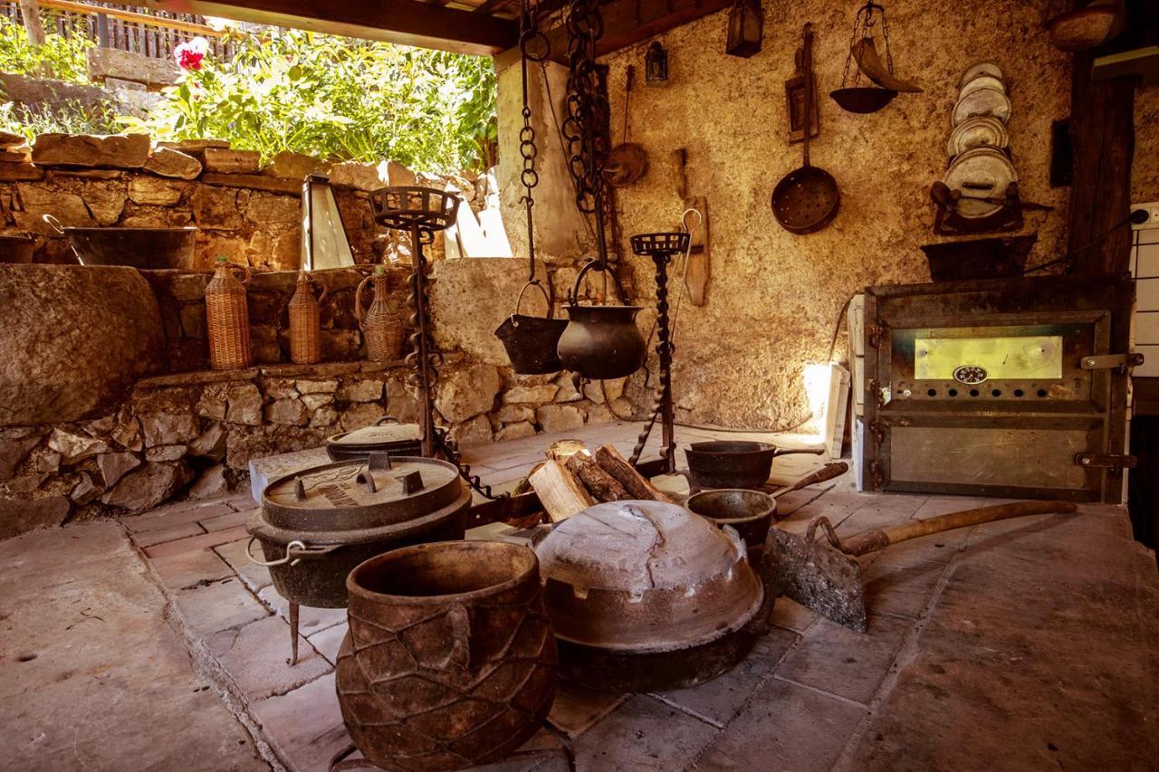 Toncevi Eco Estate Hotel Branik Bagian luar foto