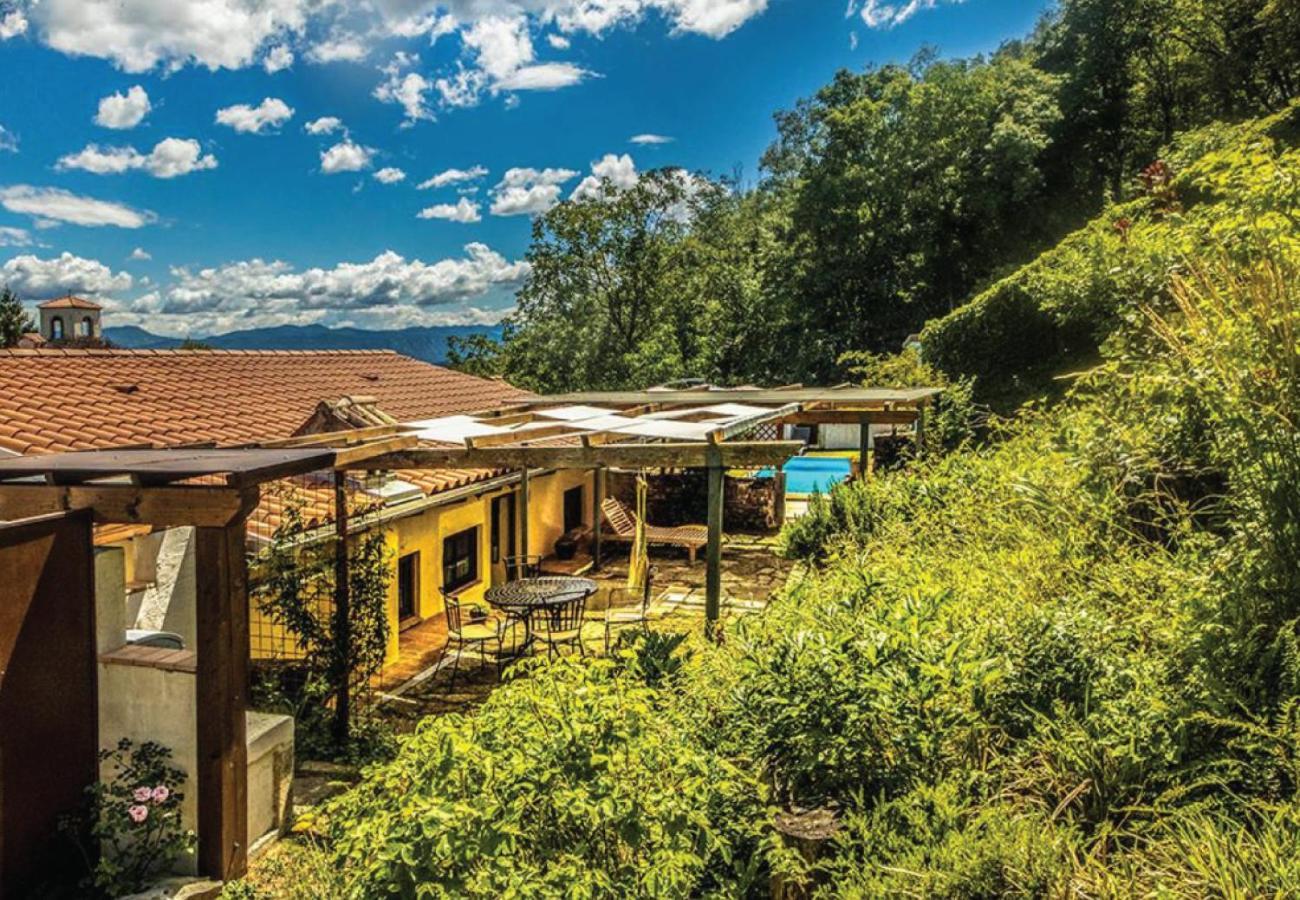 Toncevi Eco Estate Hotel Branik Bagian luar foto